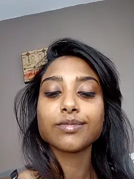 littlemissdevil69 online show from 04-12-26, 08:50