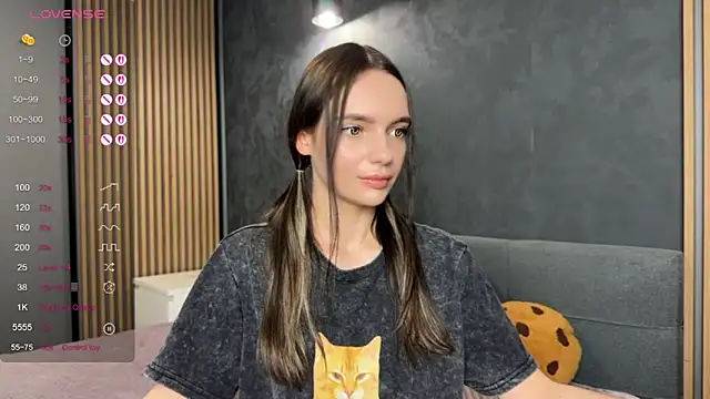 Snapshot of litlle_angelll chatting on 04-19-26, 06:10 litlle angelll online show from 04-19-26, 06:10