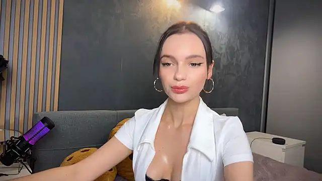 litlle angelll online show from 11-04-25, 07:17