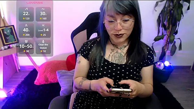 LunaBunny8 online show from 11-24-25, 02:06