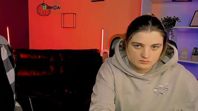 foxy tease  online show from 12-18-25, 08:01