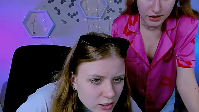 Snapshot of foxy_tease_ chatting on 11-07-25, 09:58 foxy tease online show from 11-07-25, 09:58