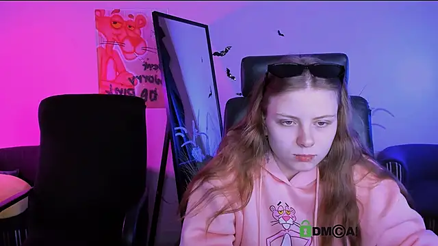 Snapshot of foxy_tease_ chatting on 11-05-25, 09:34 foxy tease online show from 11-05-25, 09:34