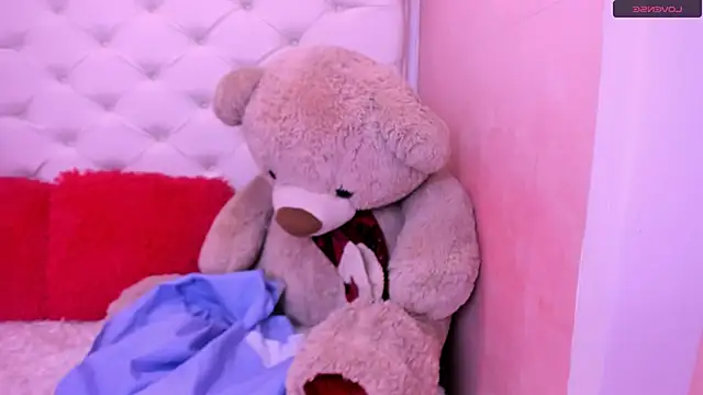 eimy skinny  online show from 04-10-26, 01:29