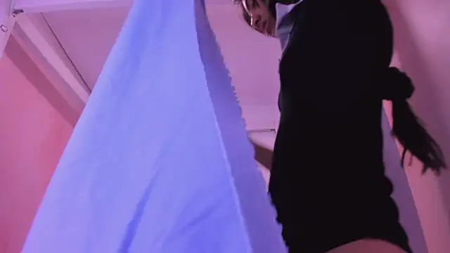 eimy skinny  online show from 04-15-26, 02:21