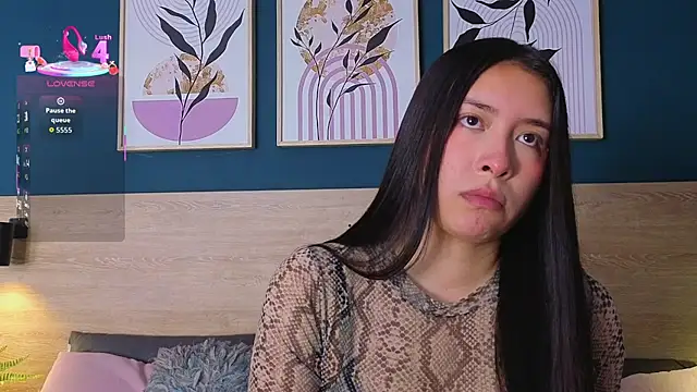 SarahMiler  online show from 11-21-25, 08:41