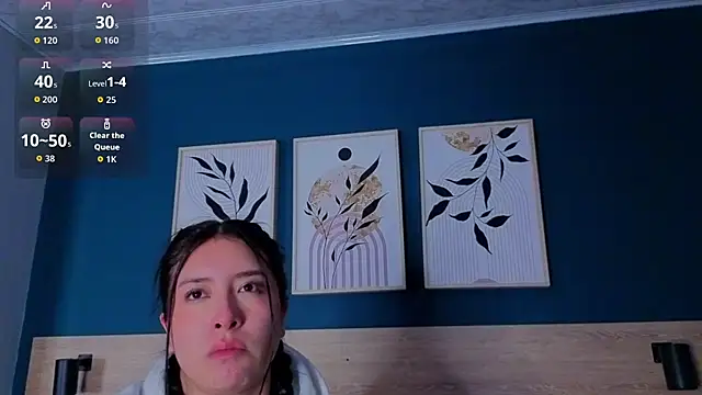 SarahMiler  online show from 10-22-25, 11:42