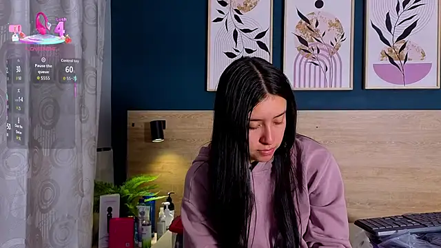 SarahMiler  online show from 12-16-25, 08:46