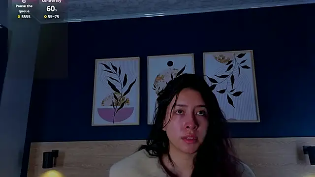 SarahMiler  online show from 10-25-25, 11:42