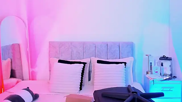 Snapshot of Taylormaxwell chatting on 02-09-26, 09:02 Taylormaxwell online show from 02-09-26, 09:02