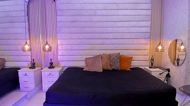 VictoriaaBlair online show from 04-15-26, 10:32