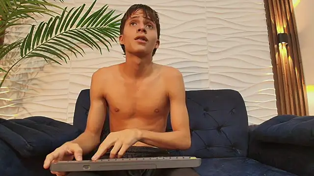 Pavo tv online show from 06-03-26, 02:33