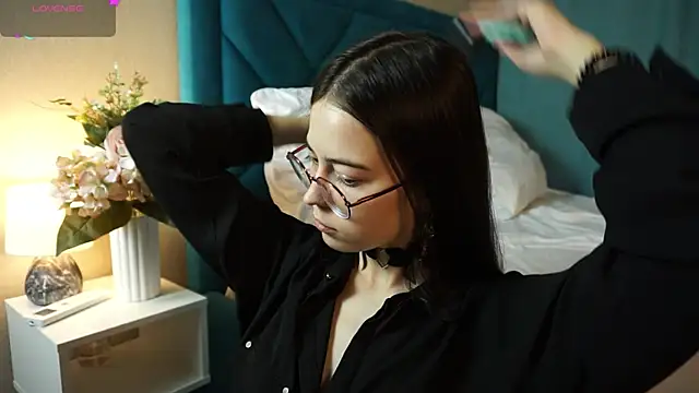 ywixos online show from 12-21-25, 02:19