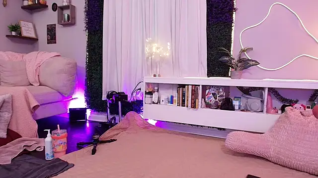 Lexibby69 online show from 11-10-25, 12:21