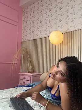 loraineRioss online show from 02-05-26, 05:25