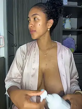 Mia sweet80 online show from 10-15-25, 02:54