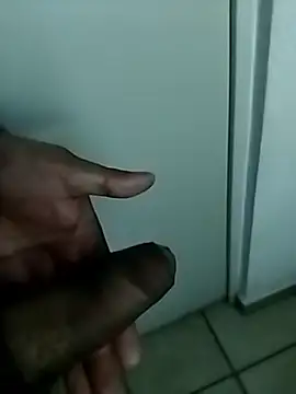 Leofj007 online show from 10-29-25, 04:33