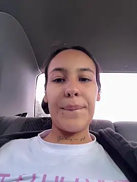 Snapshot of allysy_nc chatting on 10-18-25, 04:09 allysy nc online show from 10-18-25, 04:09