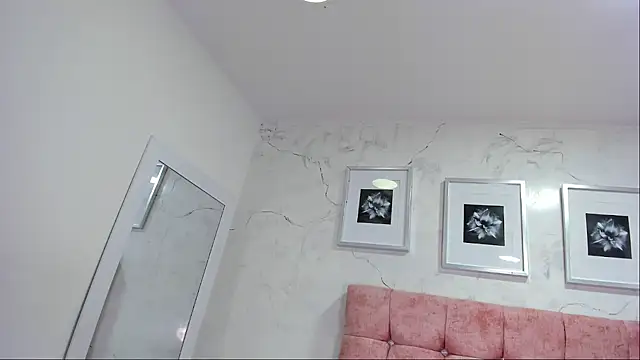 Snapshot of Maddy_Mills chatting on 01-15-26, 05:16 Maddy Mills online show from 01-15-26, 05:16