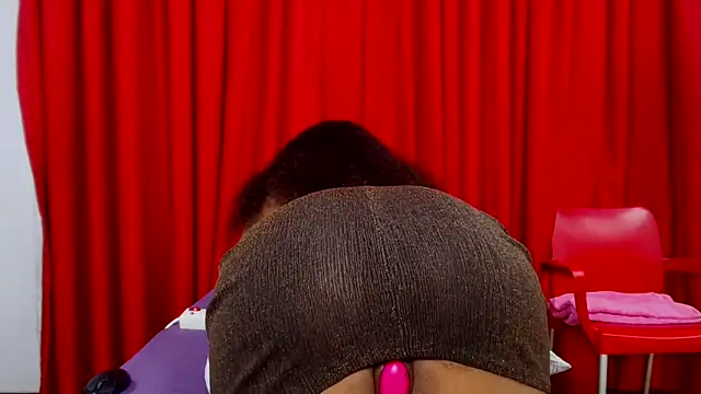 SexyBustyBoobs online show from 12-19-25, 04:09