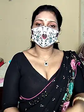 Hotty Sonali online show from 12-22-25, 01:06