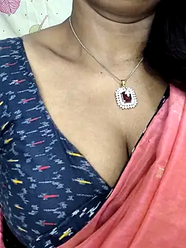 Hotty Sonali online show from 12-16-25, 01:10