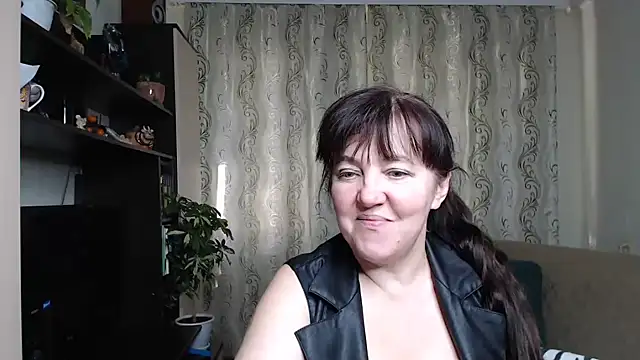 Snapshot of Illusionq chatting on 10-07-25, 09:32 Illusionq online show from 10-07-25, 09:32