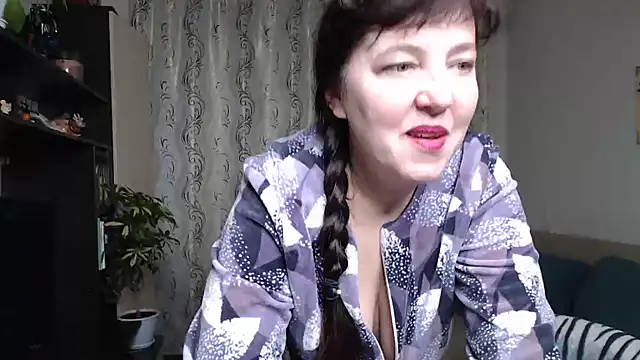 Snapshot of Illusionq chatting on 09-26-25, 05:03 Illusionq online show from 09-26-25, 05:03