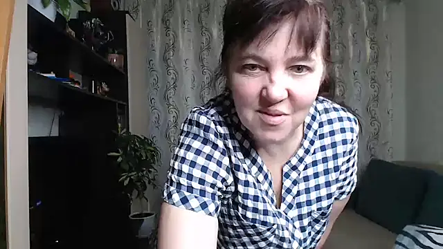 Snapshot of Illusionq chatting on 10-17-25, 05:00 Illusionq online show from 10-17-25, 05:00