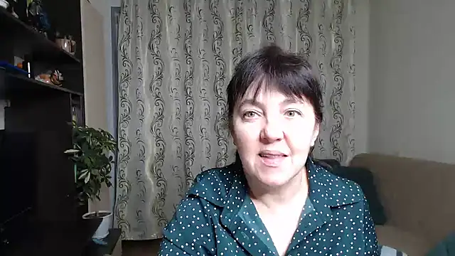 Snapshot of Illusionq chatting on 10-28-25, 05:08 Illusionq online show from 10-28-25, 05:08