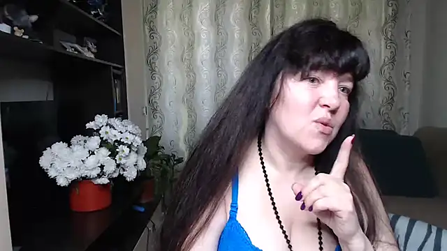 Snapshot of Illusionq chatting on 05-11-26, 10:27 Illusionq online show from 05-11-26, 10:27
