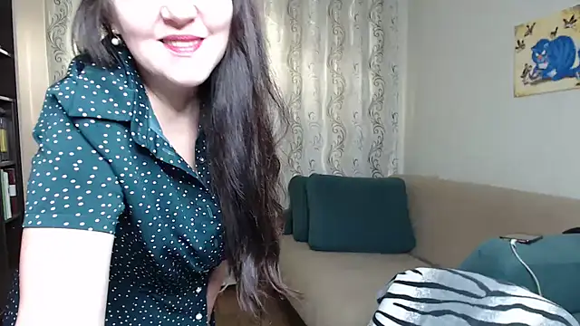 Snapshot of Illusionq chatting on 11-17-25, 08:40 Illusionq online show from 11-17-25, 08:40