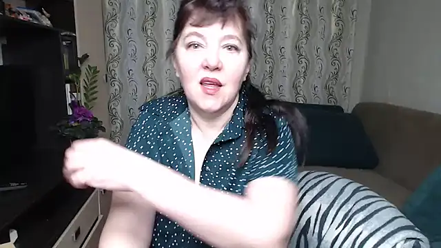 Snapshot of Illusionq chatting on 02-17-26, 05:05 Illusionq online show from 02-17-26, 05:05