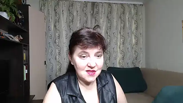 Snapshot of Illusionq chatting on 11-19-25, 08:14 Illusionq online show from 11-19-25, 08:14