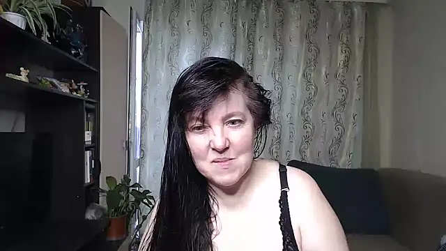 Snapshot of Illusionq chatting on 07-15-26, 10:22 Illusionq online show from 07-15-26, 10:22