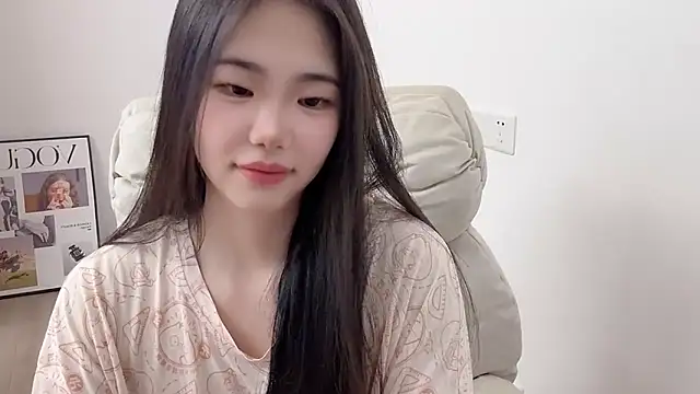 Snapshot of suki-1 chatting on 06-18-26, 09:14 suki-1 online show from 06-18-26, 09:14
