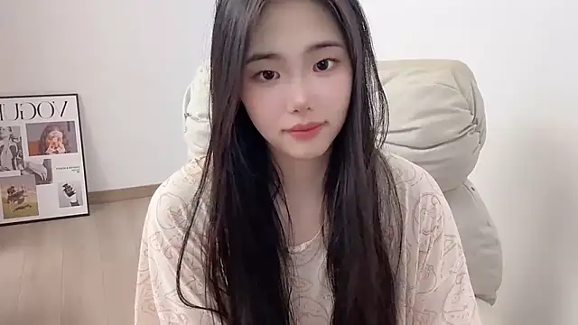 Snapshot of suki-1 chatting on 07-18-26, 12:03 suki-1 online show from 07-18-26, 12:03