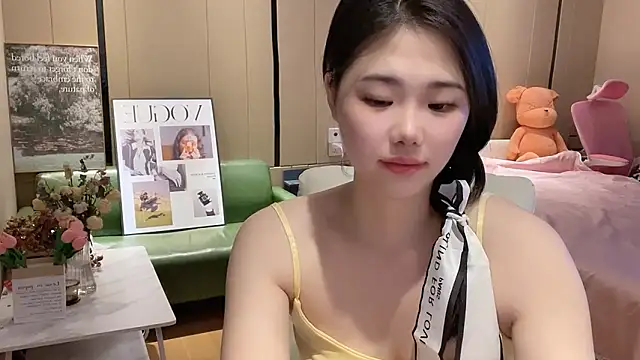 Snapshot of suki-1 chatting on 10-14-25, 08:48 suki-1 online show from 10-14-25, 08:48