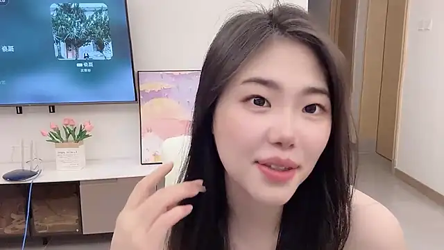 suki-1 online show from 10-28-25, 08:13