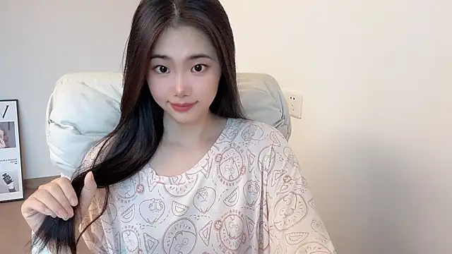 Snapshot of suki-1 chatting on 06-14-26, 07:20 suki-1 online show from 06-14-26, 07:20