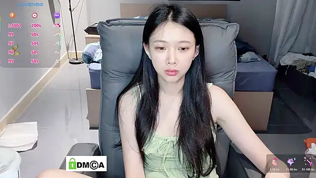 NiNi-baby520 online show from 04-15-26, 07:47