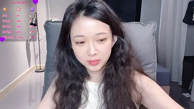NiNi-baby520 online show from 09-11-25, 08:25