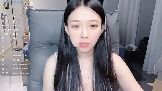 NiNi-baby520 online show from 10-13-25, 07:32