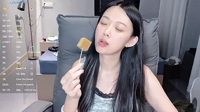 NiNi-baby520 online show from 10-14-25, 07:31