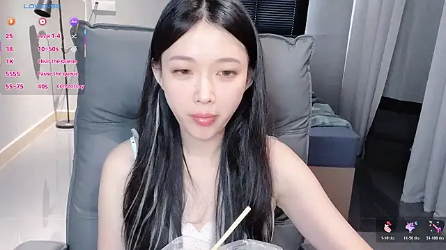 NiNi-baby520 online show from 10-19-25, 07:22