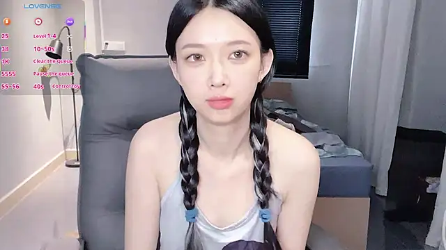 NiNi-baby520 online show from 10-27-25, 07:31