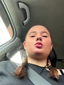 Snapshot of StephanieMur chatting on 09-23-25, 05:03 StephanieMur online show from 09-23-25, 05:03