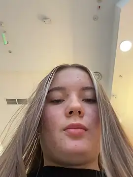 Snapshot of StephanieMur chatting on 10-10-25, 03:40 StephanieMur online show from 10-10-25, 03:40