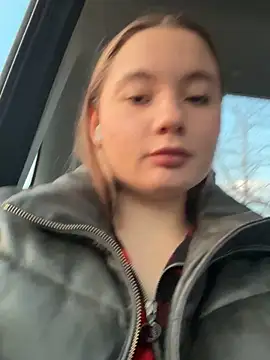 StephanieMur online show from 11-20-25, 03:07