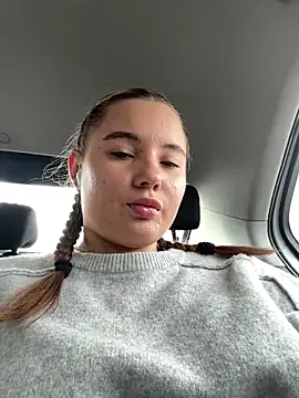 Snapshot of StephanieMur chatting on 09-24-25, 04:41 StephanieMur online show from 09-24-25, 04:41